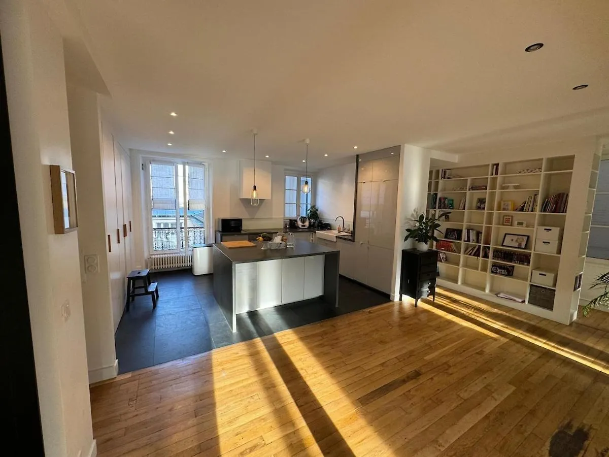 Beautiful Family Apartment - Canal Saint Martin Paříž