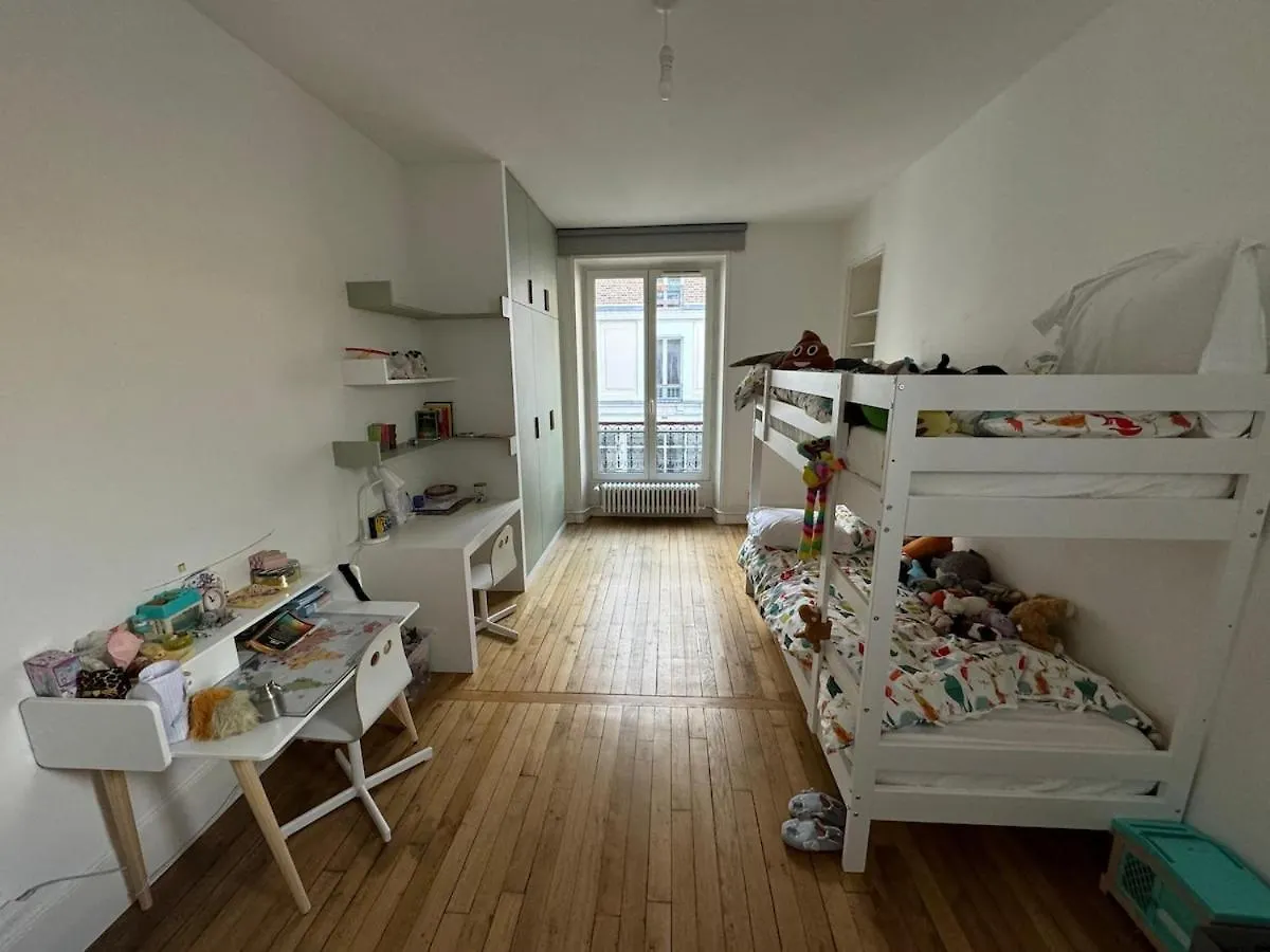 Beautiful Family Apartment - Canal Saint Martin Paříž